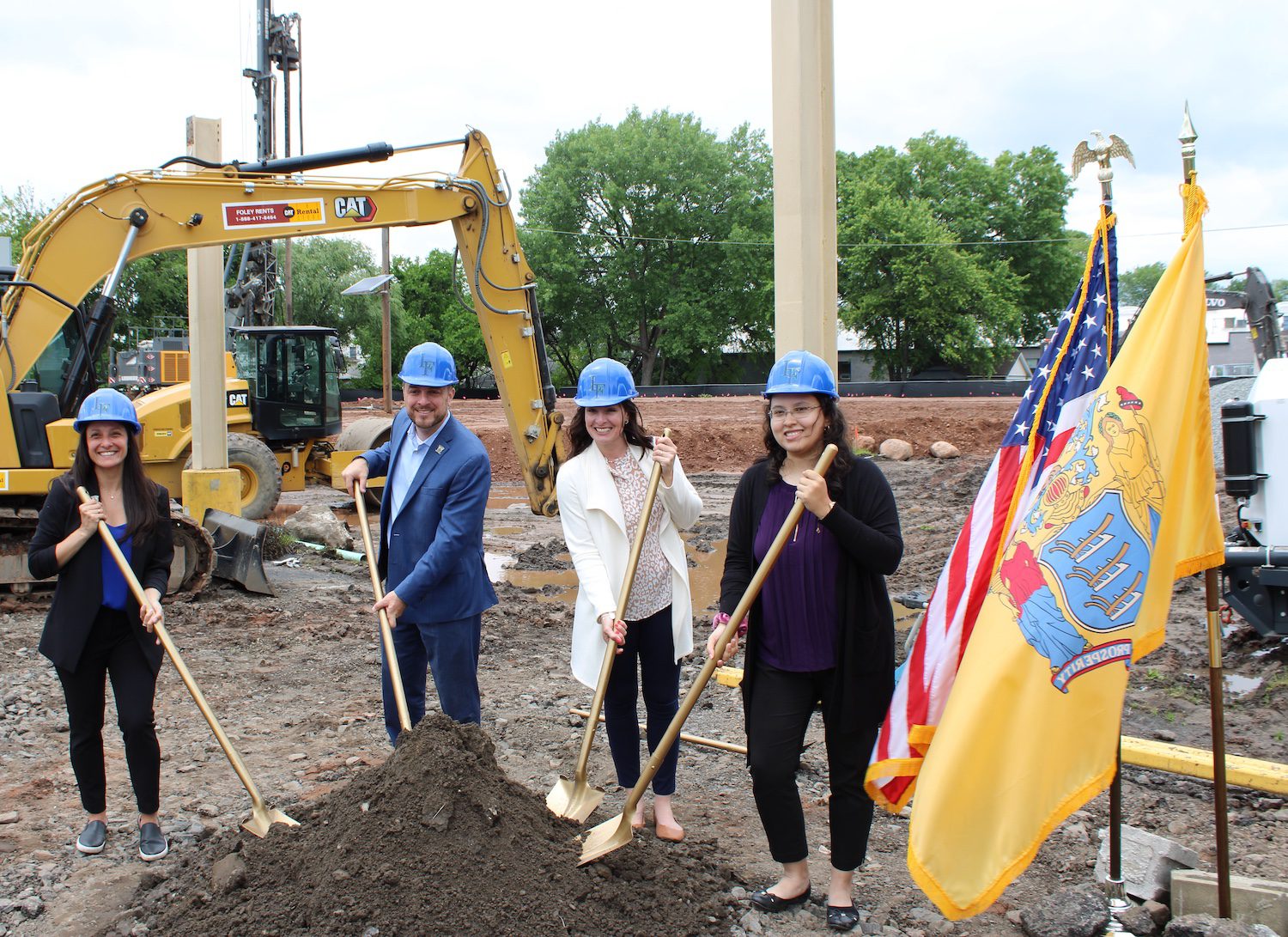 LF LBC Groundbreaking (1) Groundbreaking at a new school shovels in dirt